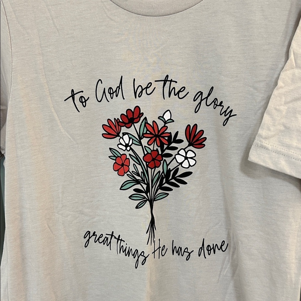 Elly and Grace Floral Graphic Tee with Inspirational Quote Size Medium